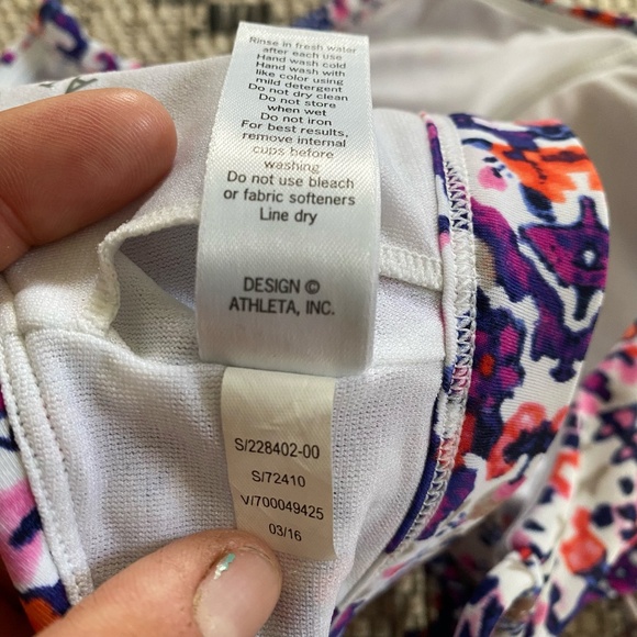 Athleta Women's Keyhole High Neck Halter Swimsuit Bikini Top Medium - Picture 6 of 7